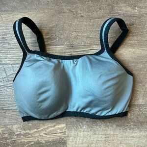 Natori Sports Bra Size 34D